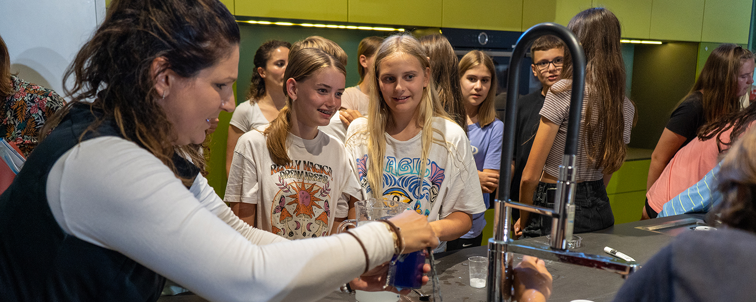 Besucher der Umwelt Arena Schweiz